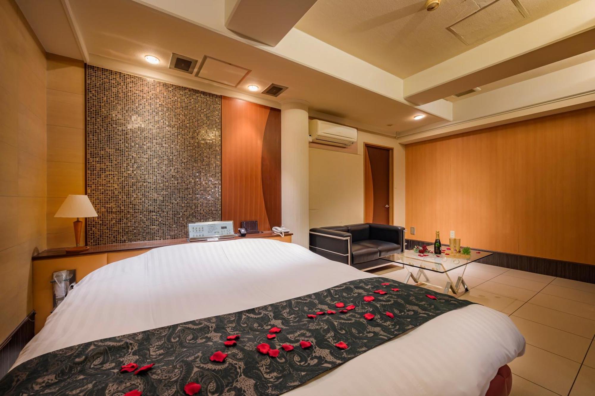 Hotel Mobilia (Adults Only) Tsurugashima المظهر الخارجي الصورة