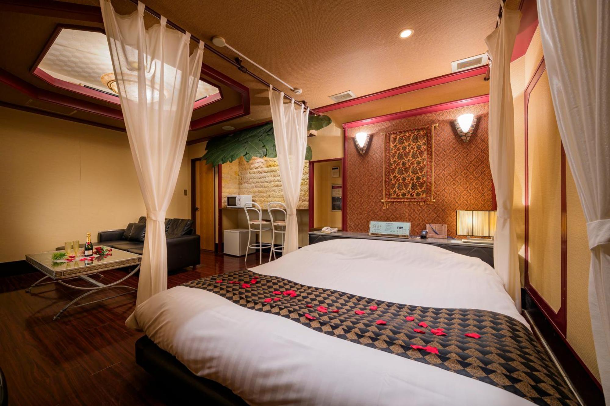 Hotel Mobilia (Adults Only) Tsurugashima المظهر الخارجي الصورة